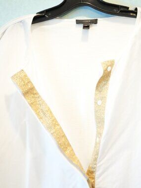 Women’s Long Sleeve V-Neck Top